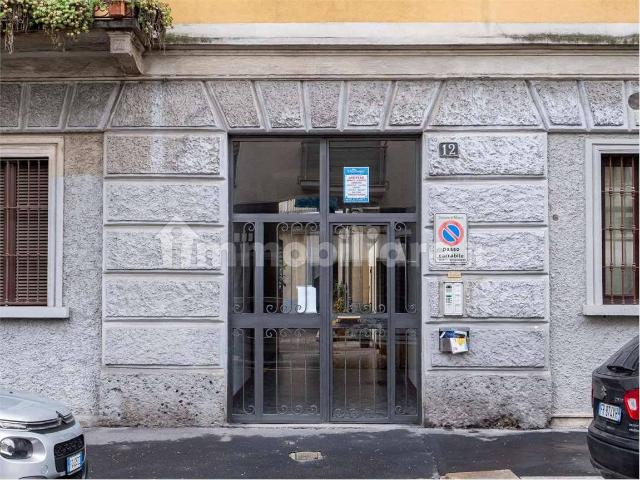 Trilocale via Bezzecca, 12, Montenero, Milano