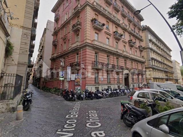 Trilocale via Bisignano, Chiaia, Napoli