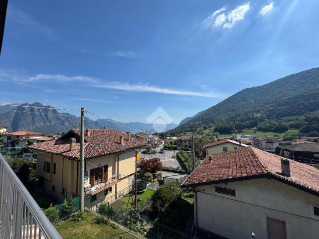 Trilocale via Broletti 9, Centro, Solto Collina