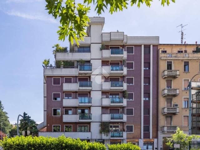 Trilocale via Cufra 33, Istria, Milano