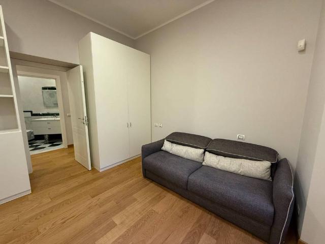 Trilocale via Cusani 18, Cadorna Castello, Milano
