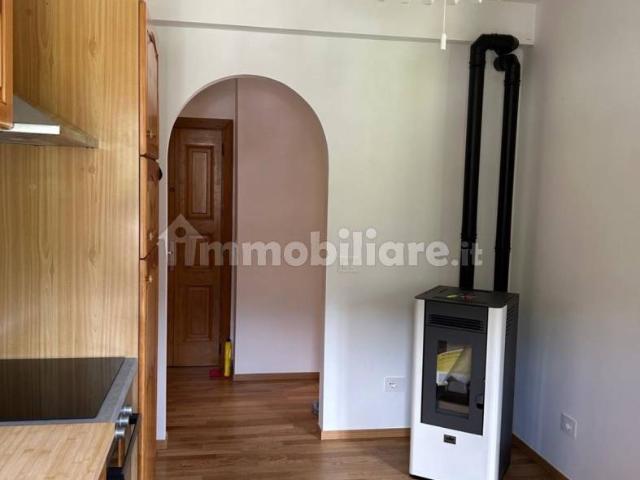 Trilocale via Cacciatori delle Alpi 36, Centro, Bormio