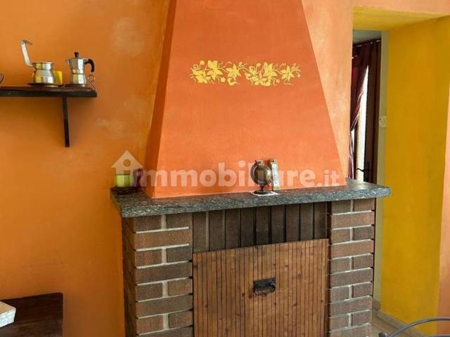 Trilocale via Camillo Benso di Cavour 19, Centro, Ameno