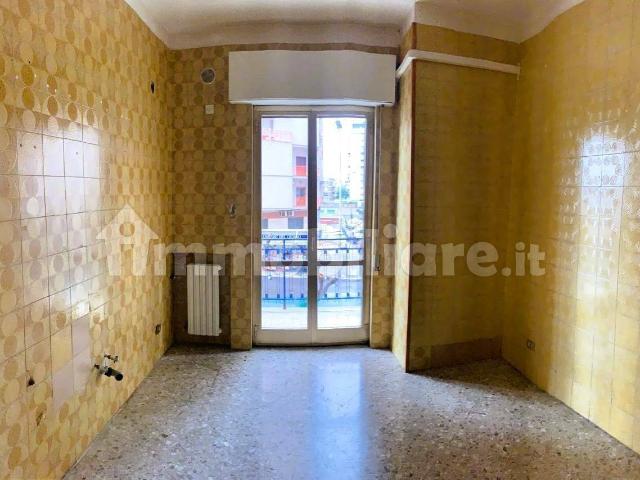 Trilocale via Campania 203, Italia Montegranaro, Taranto