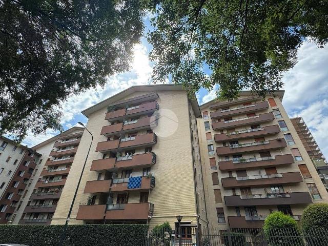 Trilocale via Cannero 14, Dergano, Milano
