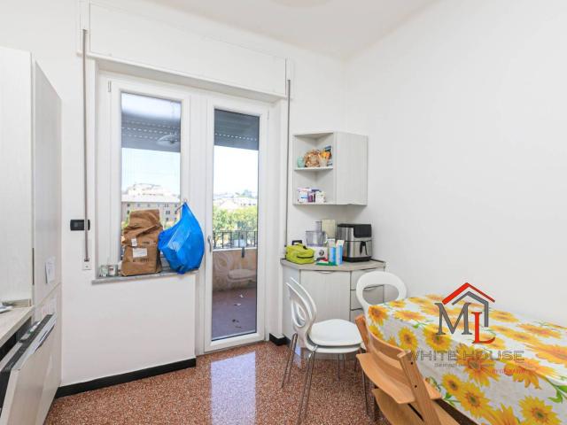 Trilocale via Canevari 24/17, Manin, Genova