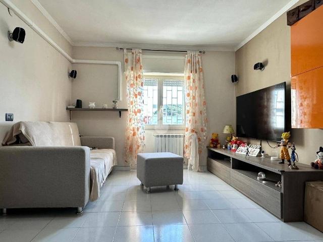 Trilocale via Casacelle 123, Casacelle Arco Sant'Antonio, Giugliano in Campania