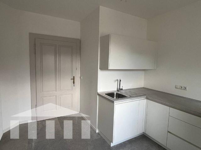 Trilocale via Cassa di Risparmio, 7, 39100 Bolzano Italia, Centro, Bolzano