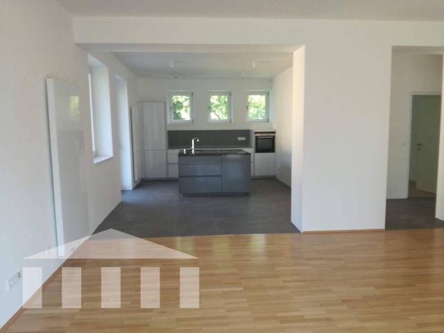 Trilocale via Castel Roncolo, 5, 39100 Bolzano Italia, Centro, Bolzano