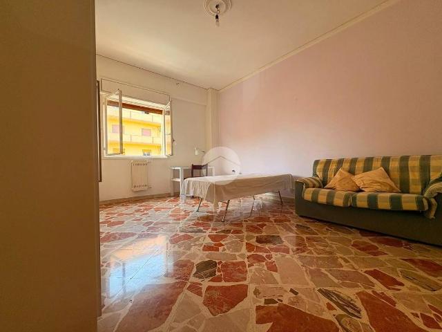 Trilocale via Cappuccini 259, Zisa, Palermo