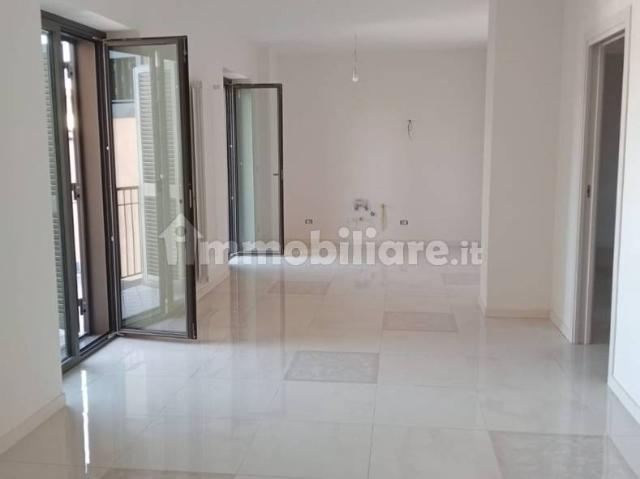 Trilocale via Ciaramelli angolo via San Felice, Afragola