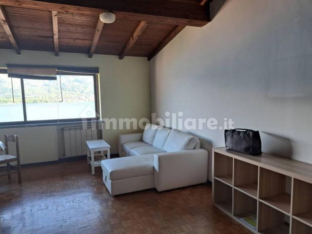 Trilocale via Cinque Case 5, Centro, Gera Lario