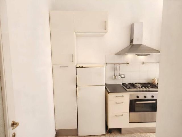 Trilocale via Costanza, Washington, Milano
