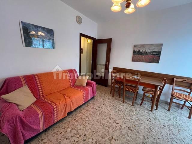 Trilocale via Cristoforo Colombo 16, Centro, San Bartolomeo al Mare