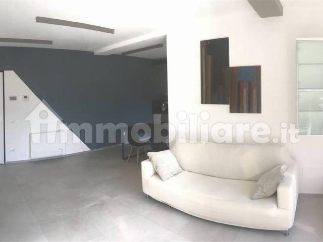 Trilocale via degli Oleandri 37, Tirrenia, Pisa