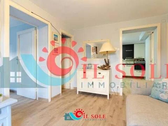 Trilocale via Degli Allori, 44, Tirrenia, Pisa