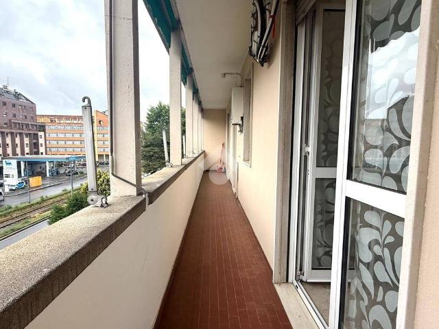 Trilocale via dei Guarneri 24, Vigentino Fatima, Milano