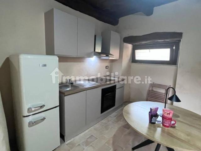 Trilocale via del Burò 25, Rieti