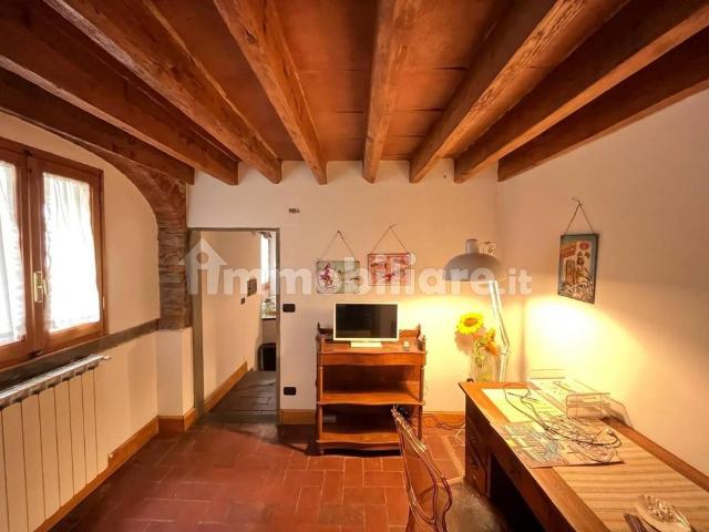 Trilocale via del Drago d'Oro 7, San Frediano, Firenze