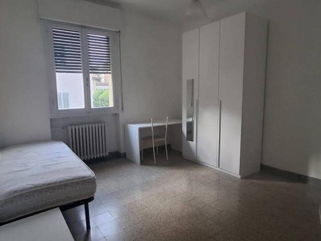 Trilocale via del Pilastro 36, Pilastro, Bologna