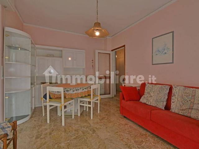 Trilocale via della Resistenza 23, Centro, San Bartolomeo al Mare