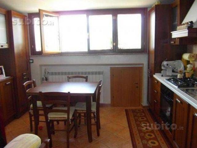 Trilocale via della Torretta 21, Centro, Pizzoli