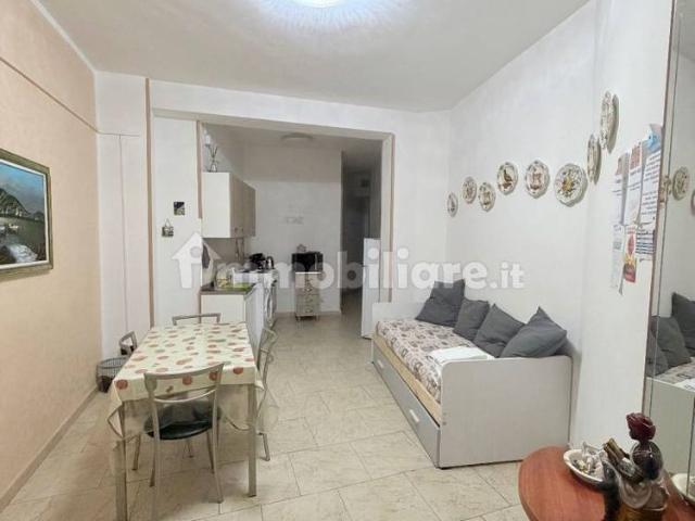 Trilocale via dell'Annunziata 30, Tribunali, Napoli