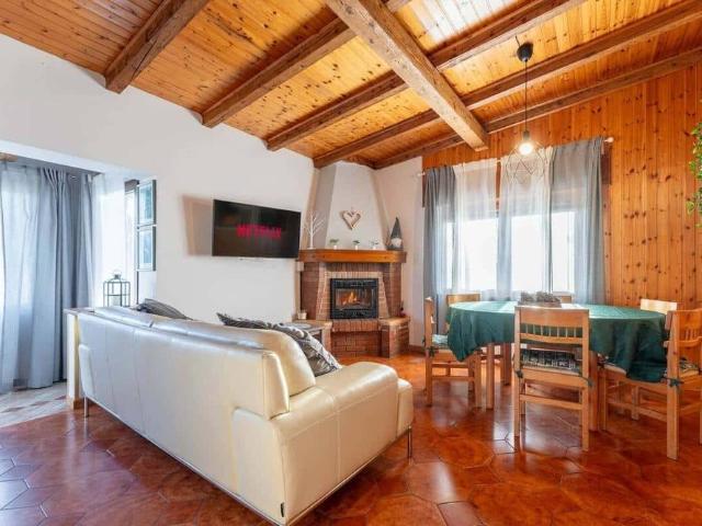 Trilocale via delle Masiere, Centro, Roana