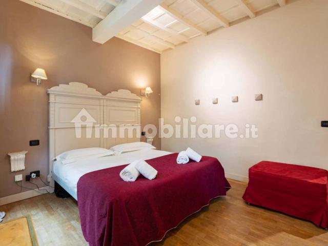 Trilocale via delle Pinzochere, Santa Croce, Firenze