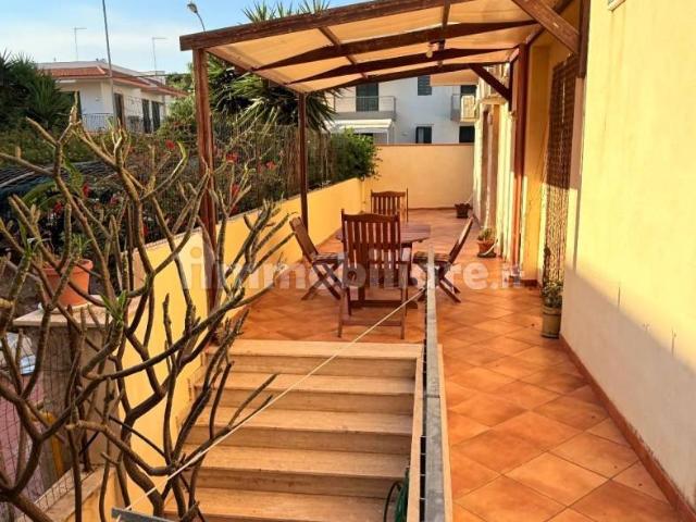 Trilocale via delle Sirene 16, Marina di Ragusa Centro, Ragusa