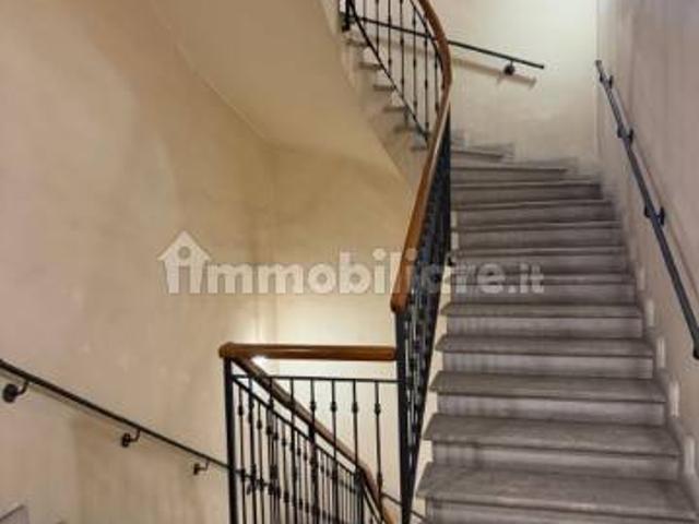 Trilocale via di San Nicola da Tolentino, Barberini, Roma
