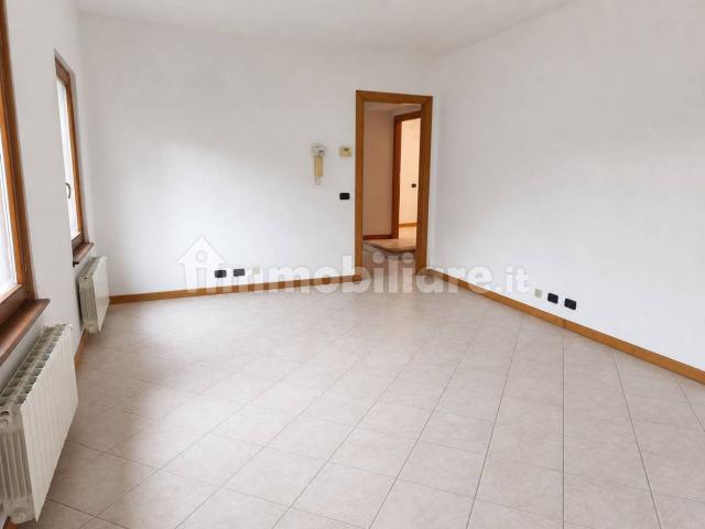 Trilocale via Don Giovanni Brozzoni 5, Peia