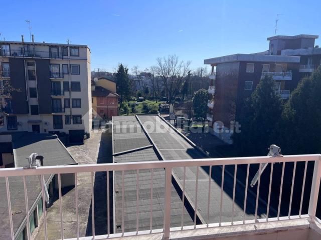 Trilocale via Don Luigi Sturzo 15, San Maurizio al Lambro, Cologno Monzese