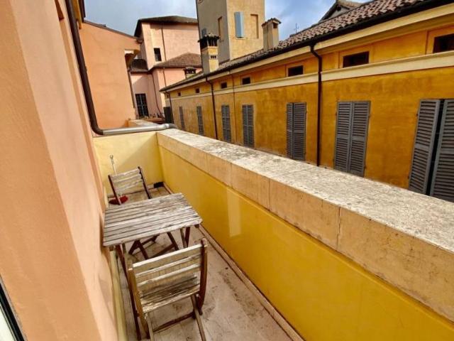 Trilocale via Donzi, Centro Storico, Modena
