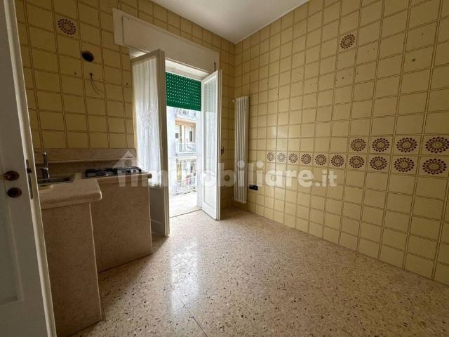 Trilocale via Dottor Giuseppe Camassa, Via Ludovico, Corso Umberto I, Vittorio Emanuele, Ostuni