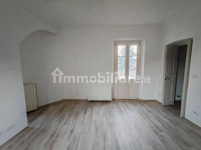 Trilocale via Drago 21, Centro, Verzuolo