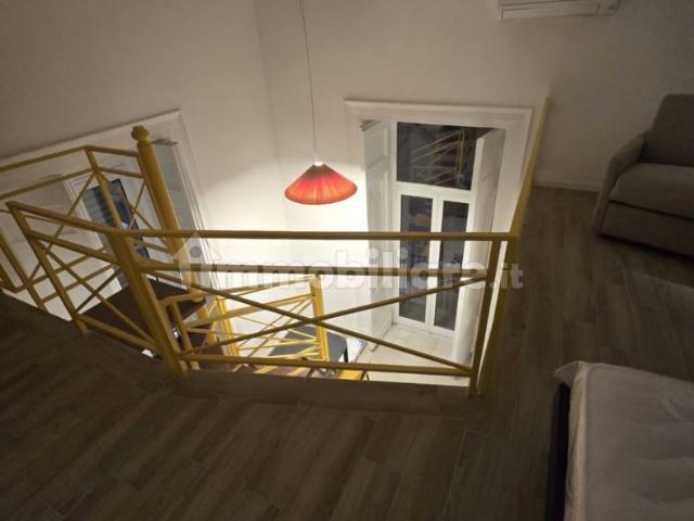Trilocale via Emanuele De Deo, Quartieri Spagnoli, Napoli