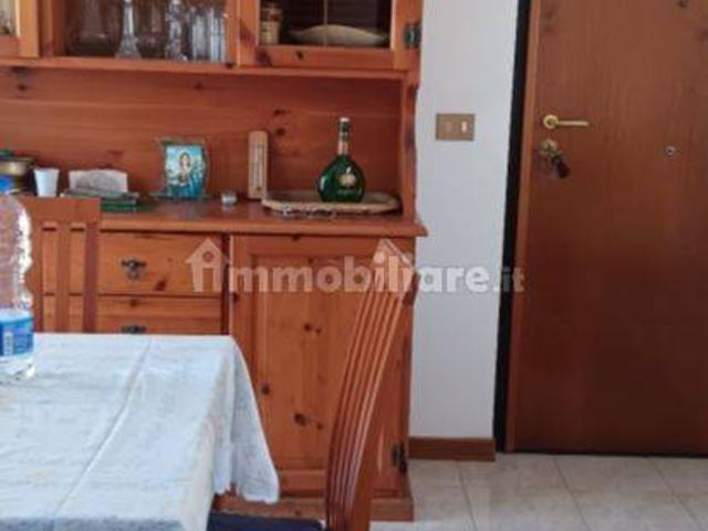 Trilocale via Fiastra 6, Tor San Lorenzo Nuova California, Ardea