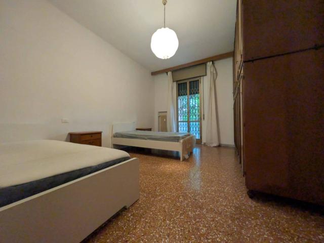 Trilocale via Filippo Beroaldo 26, San Donato, Bologna
