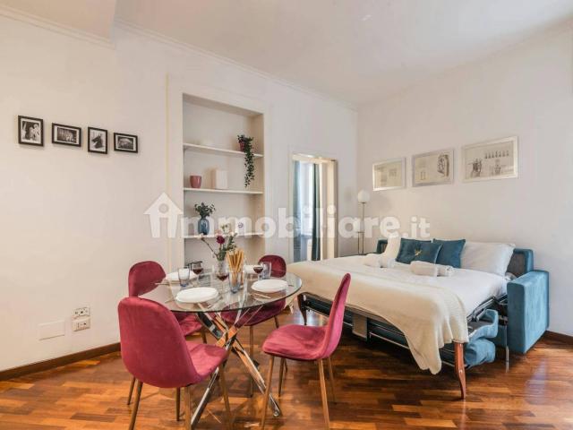 Trilocale via Frattina, Spagna, Roma