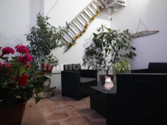 Trilocale via galilei 26, Otranto