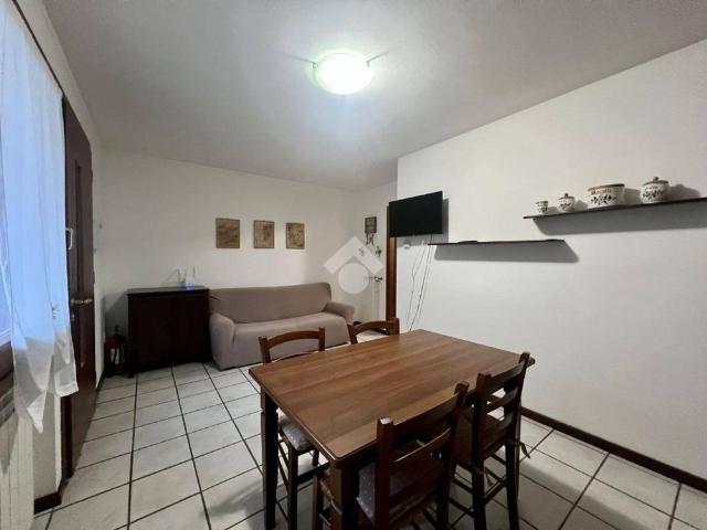 Trilocale via Gandoni, Incudine