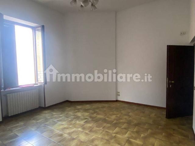 Trilocale via Garibaldi 55, Centro, Salò