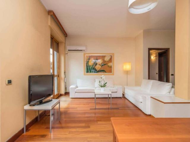 Trilocale via Gian Battista Vico, San Vittore, Milano