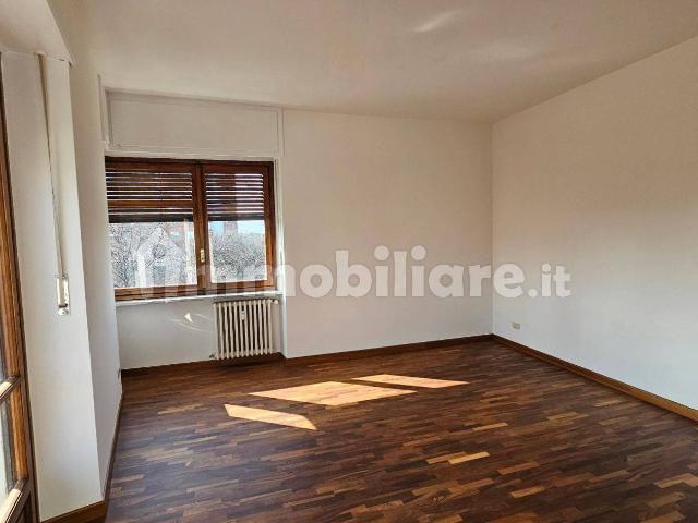 Trilocale via Gian Francesco Re 114, Parella, Torino