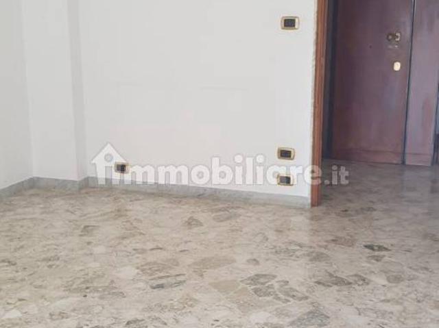 Trilocale via Giandomenico Petroni 3, Umbertina Madonnella, Bari