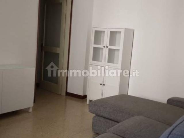 Trilocale via Giovanni Chiassi 39, Centro, Mantova