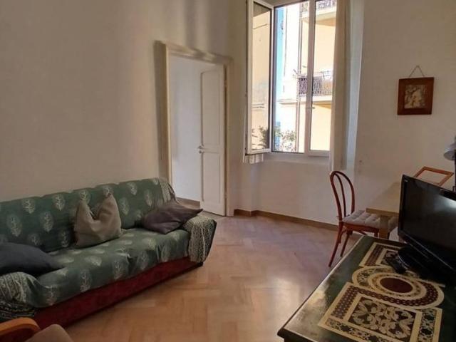 Trilocale via Giuseppe Avezzana, Lagaccio, Genova