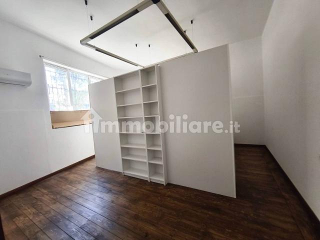 Trilocale via Giuseppe Cortesi 2, Via Colombo, Piacenza