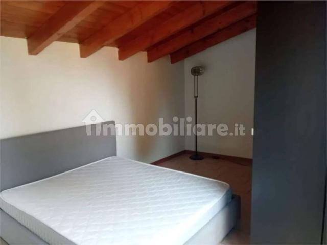 Trilocale via Giuseppe Garibaldi, 37, Centro, Azzate